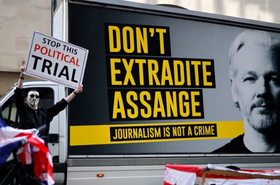 Abbiamo così a cuore la libertà di espressione? Allora tuteliamo Assange