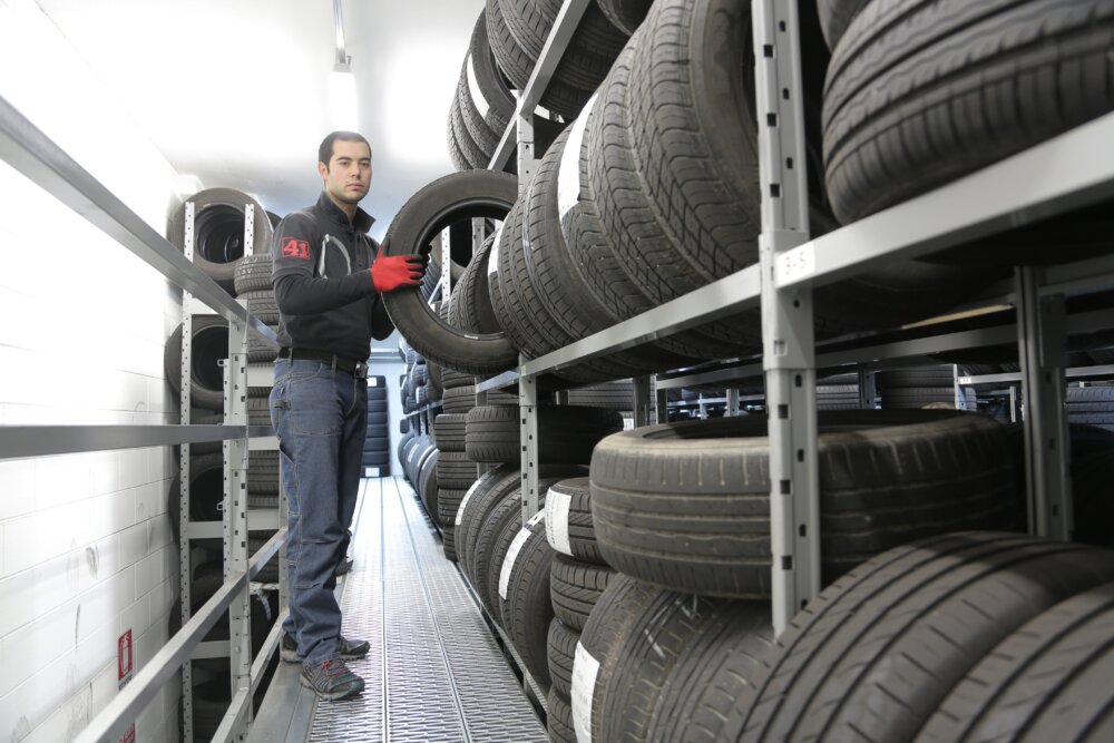 Che differenza c'è tra gomme 4 stagioni e gomme estive?